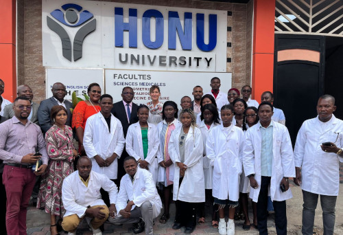 Universite de Montreal, Unite de sante International Francophone Image of Francophone optometry students and faculty